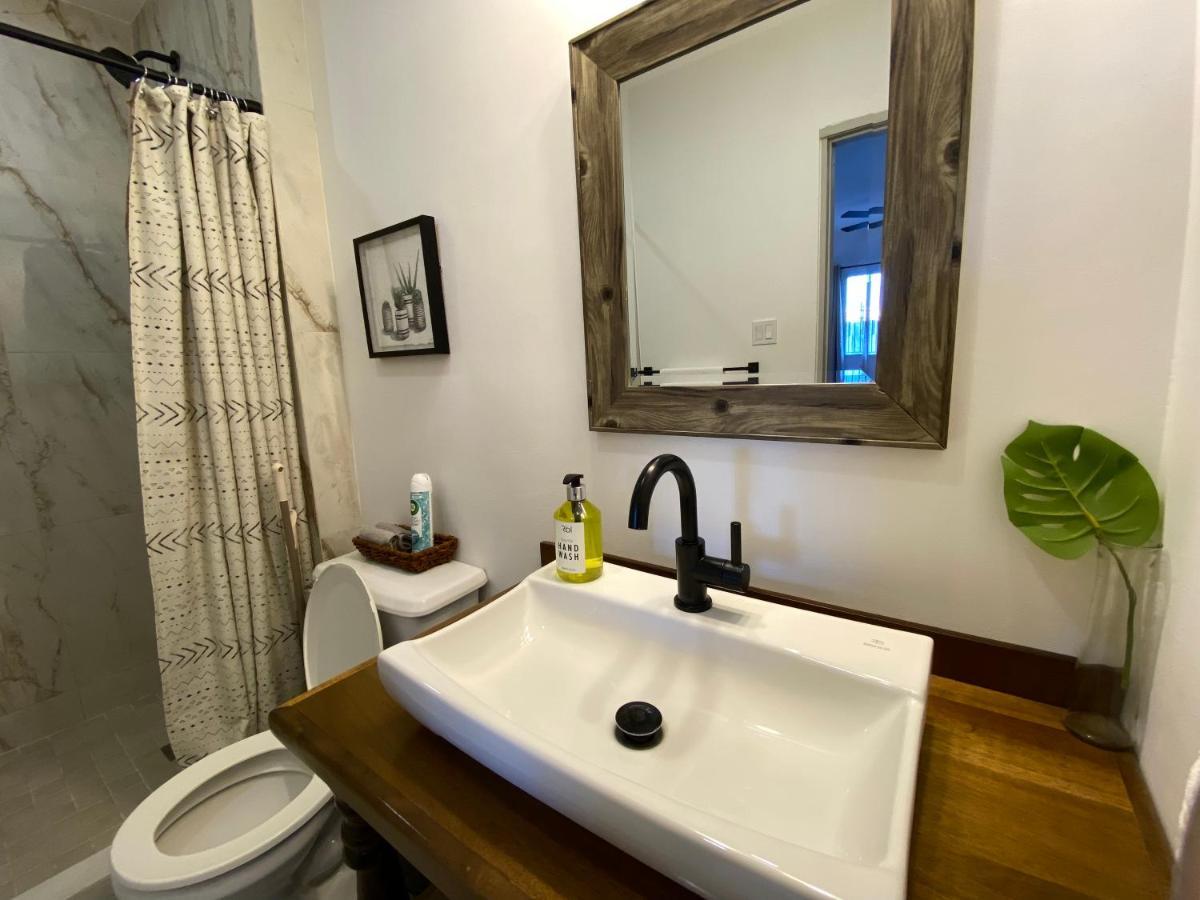 Stylish Apartments Near Best Western Hotel Belize City Exterior photo