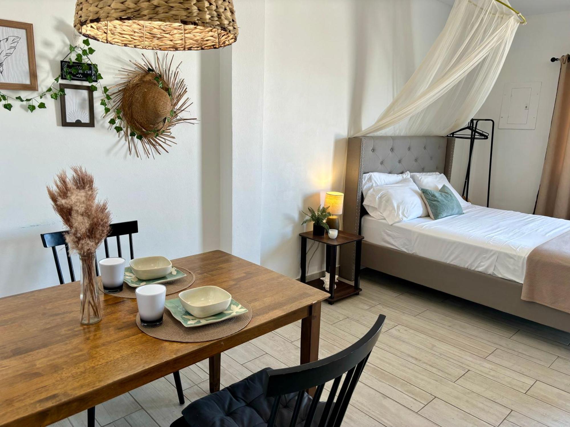 Stylish Apartments Near Best Western Hotel Belize City Exterior photo
