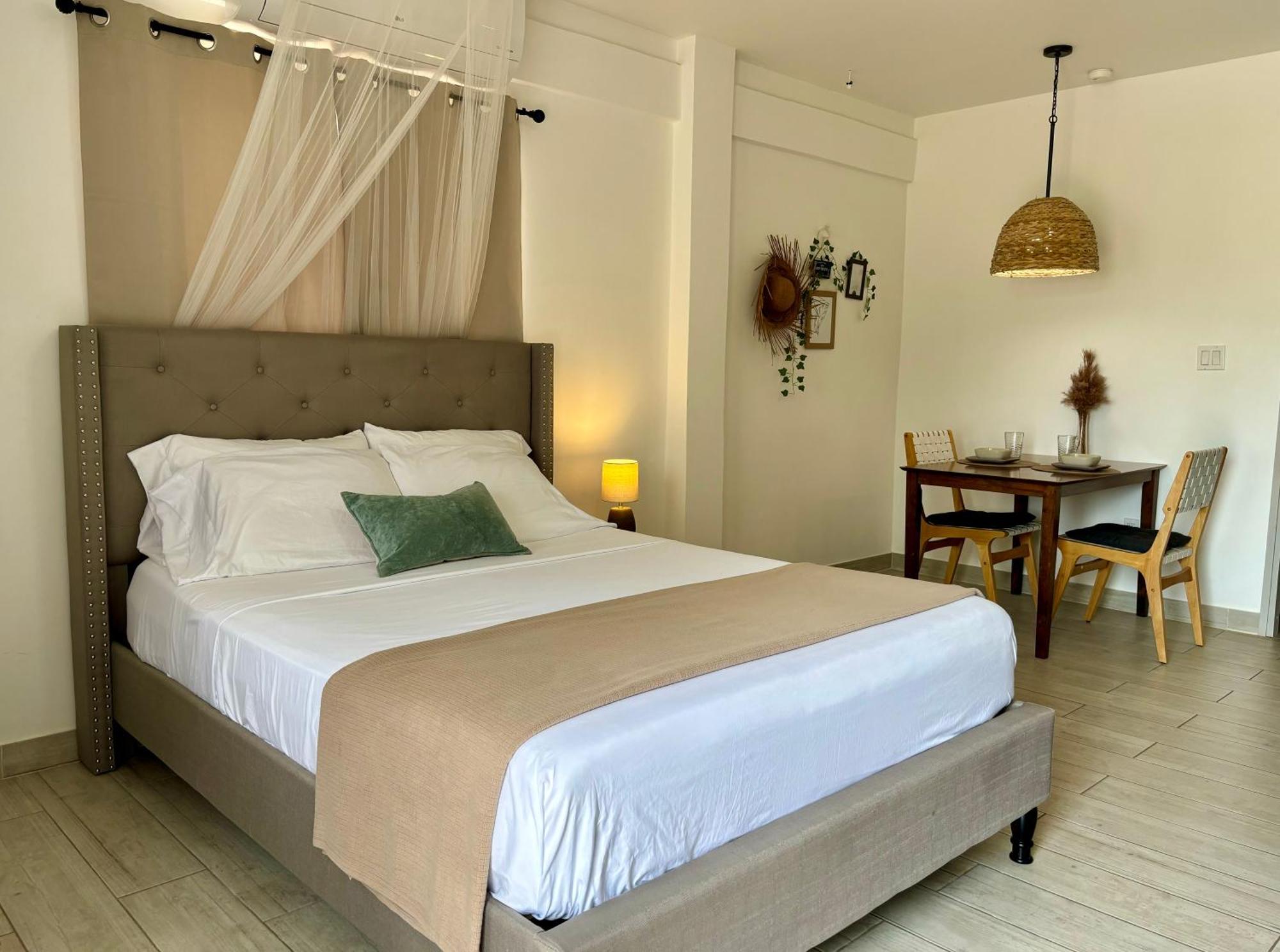 Stylish Apartments Near Best Western Hotel Belize City Exterior photo