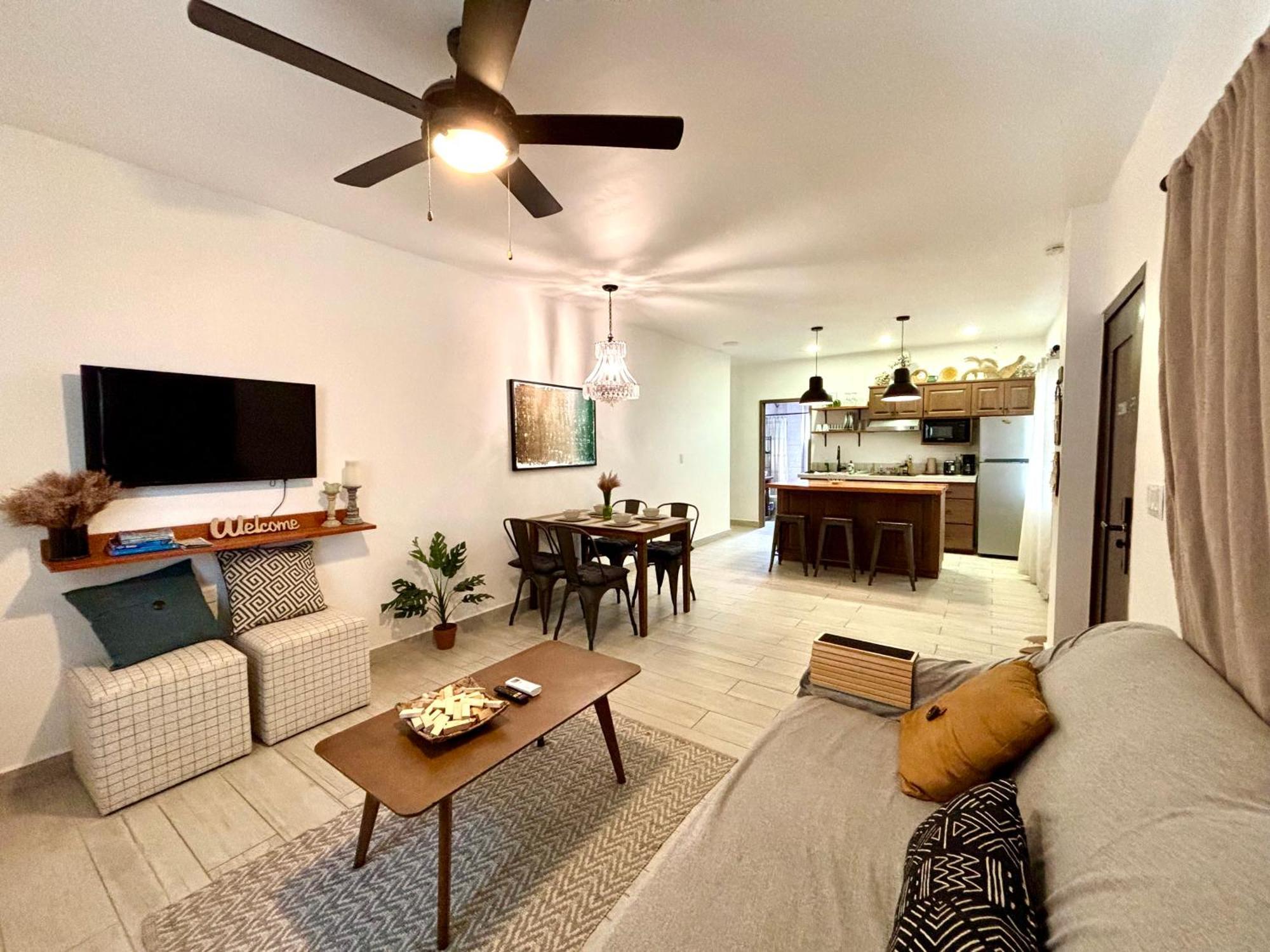 Stylish Apartments Near Best Western Hotel Belize City Exterior photo